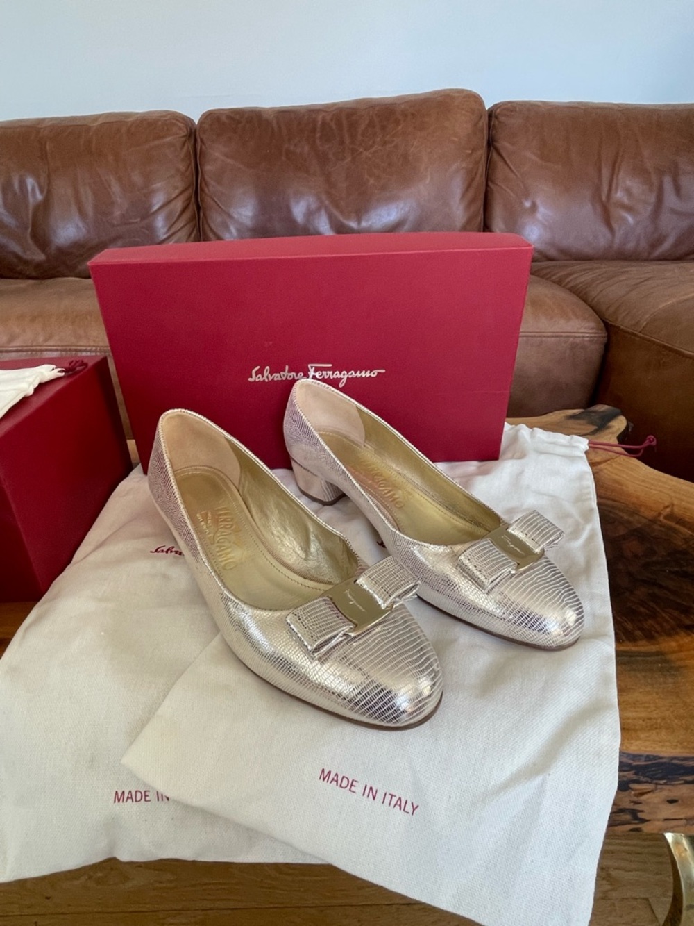 Salvatore Ferragamo Metallic Rose Gold Vara Bow Mid Heel Pumps